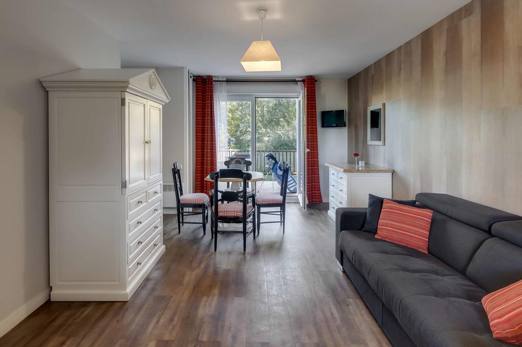 Appartements Les Ormes Epiniac Екстериор снимка